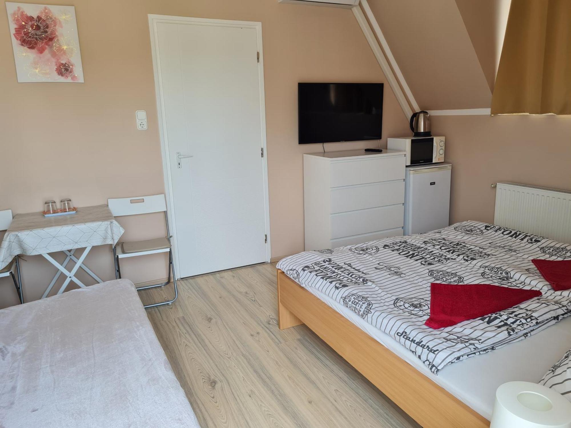 시오포크 Crystal Es Susanne Panzio B&B 외부 사진